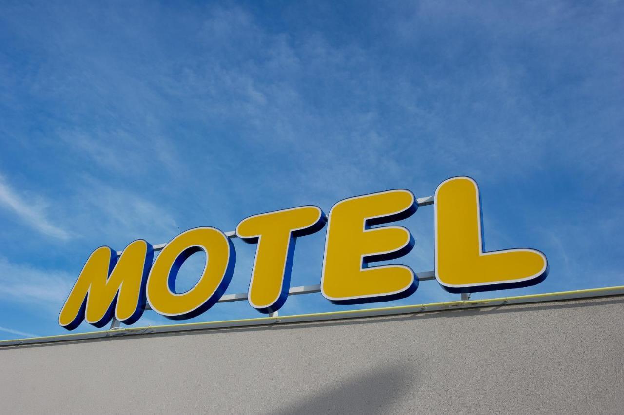Ace Hotel Travel Athee Sur Cher ภายนอก รูปภาพ