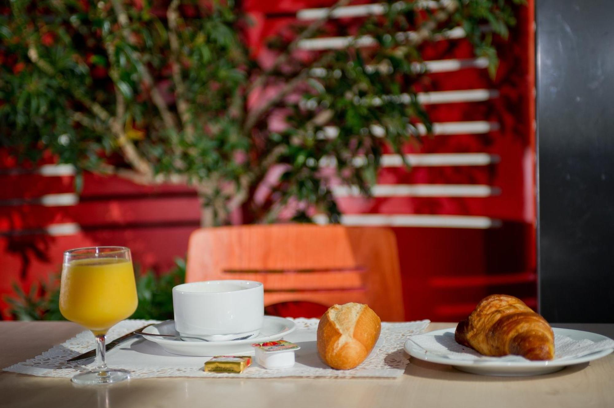 Ace Hotel Travel Athee Sur Cher ภายนอก รูปภาพ